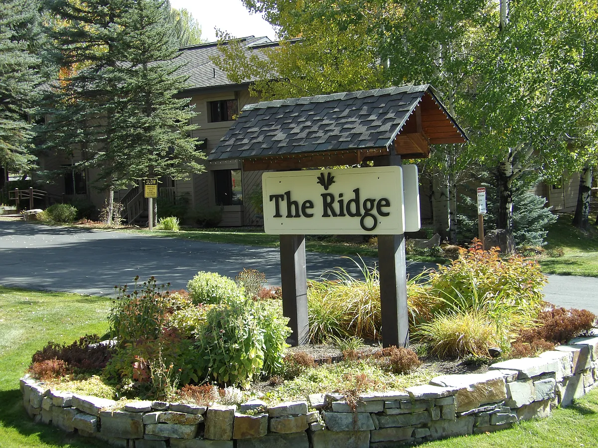 Building Photo - 2683 Ridge Ln