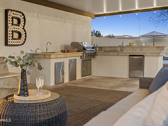 5th image of 14 W BLUE RIDGE Way