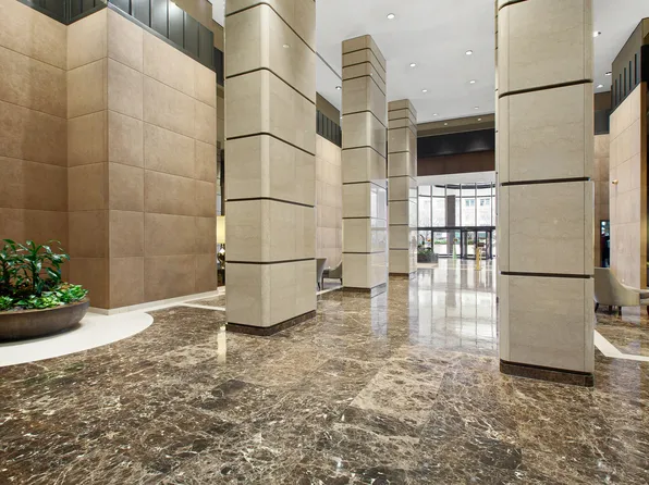 330 East 38th Street image 9 of 14