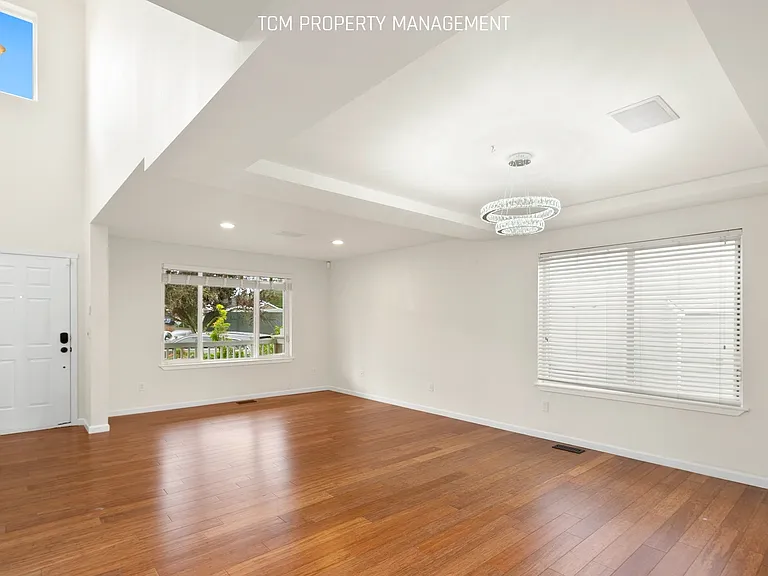6412 77th Dr NE — Photo 3