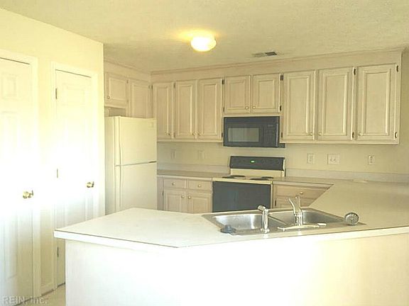 2nd image of 7817 Merrimac Ln