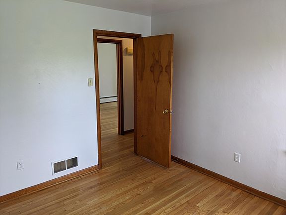 5th image of 103 Lakeview Dr