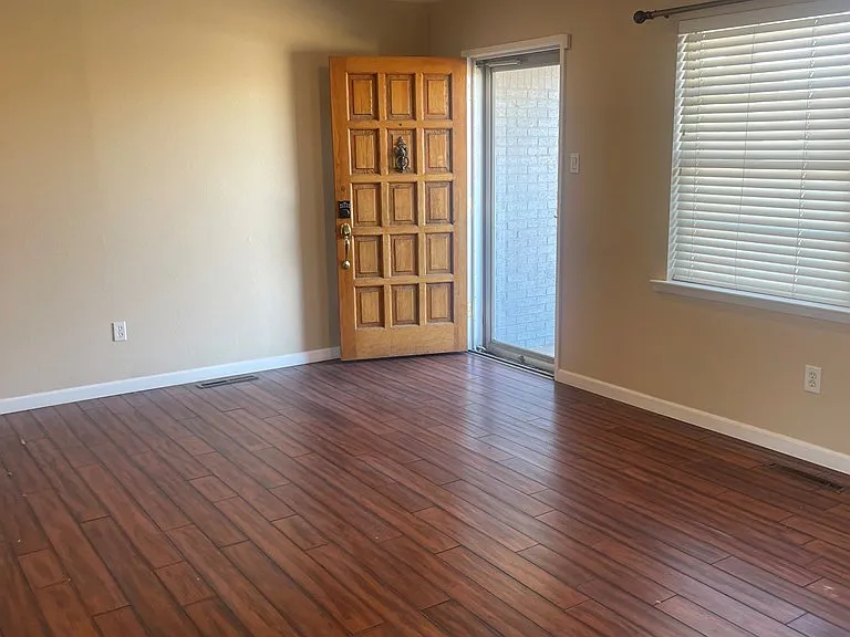 1308 Alpine St — Photo 2
