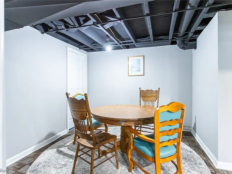 10605 Ashbury Ave — Photo 23