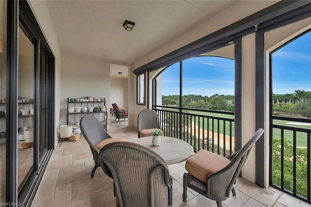 3 bed, 3.5 bath, 2950 sqft, $26,000 — Photo 3