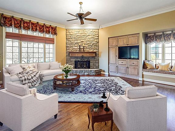 5th image of 4293 Mackenzie Ct