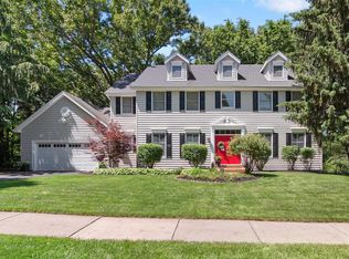2421 Powders Mill Dr, Chesterfield, MO 63005