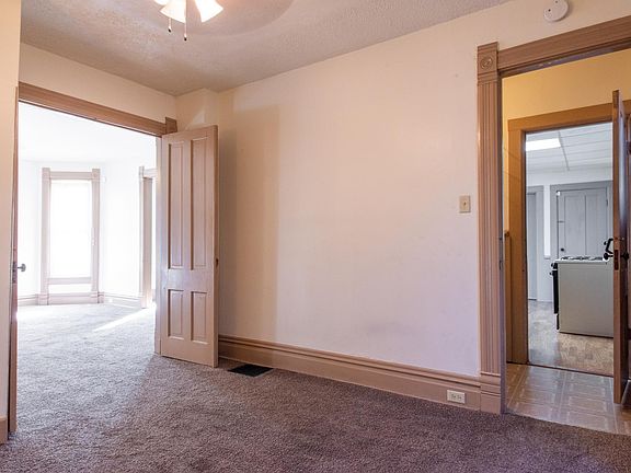 4th image of 129 N Saint Louis Blvd #B