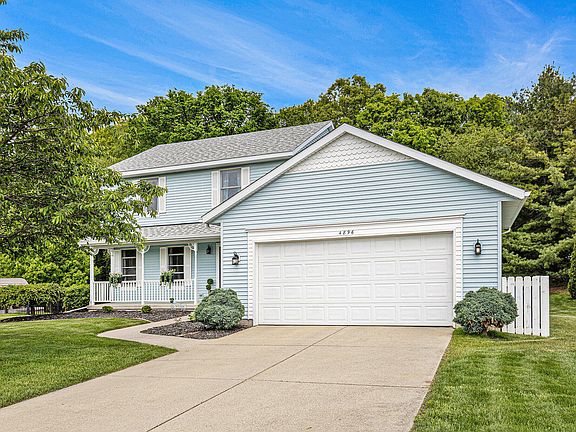 3rd image of 4896 Cedar Crest Ct NE