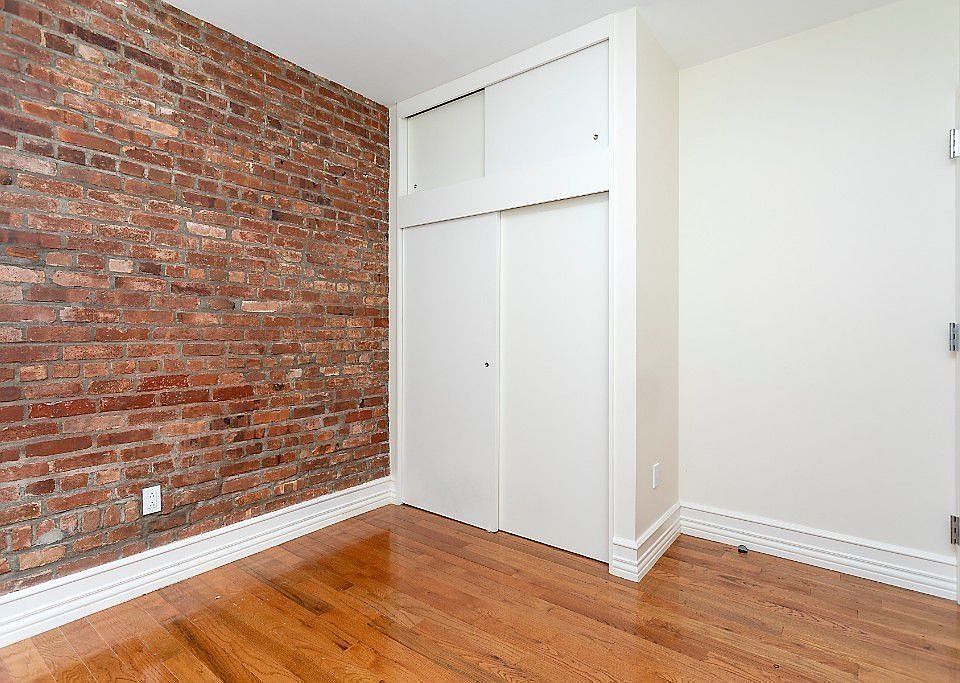 2nd image of 618 W 164th St APT 21