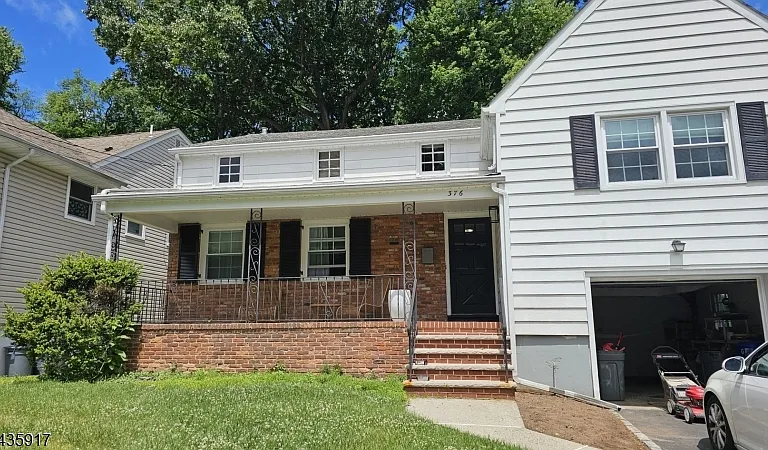 376 Delaware Ave — Photo 1