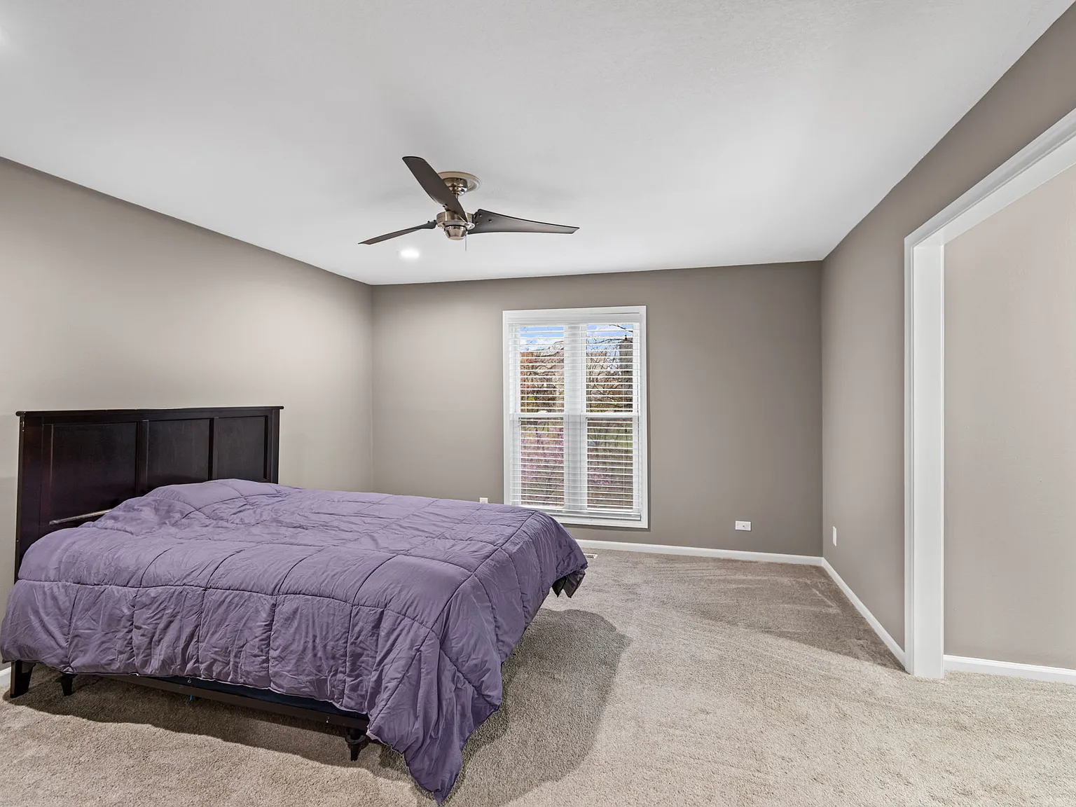 4 bed, 3019 sqft, $2,800 — Photo 3