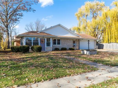 911 2nd Ave, De Witt, IA, 52742