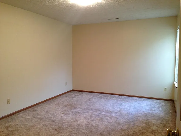 3568 Harris Ave NW — Photo 4