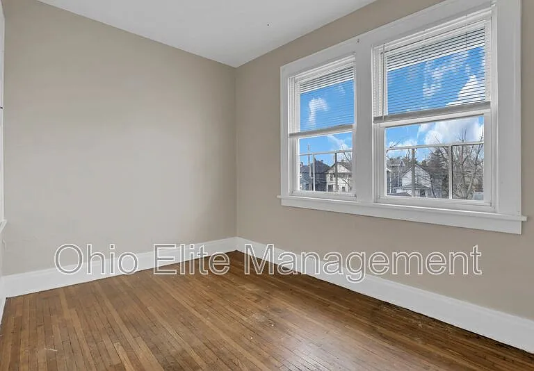 29 S Terrace Ave — Photo 17