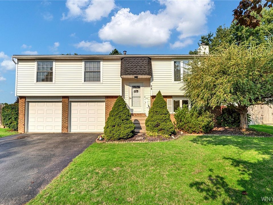 1st image of 28 Thornwood Dr