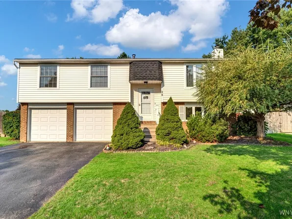 28 Thornwood Dr, Cheektowaga, NY 14227