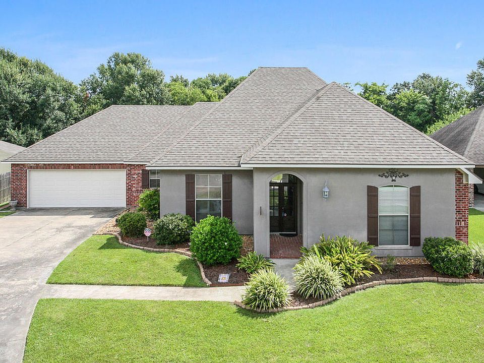 1st image of 608 Southlake Cir