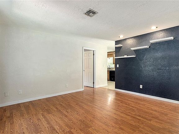 4th image of 2458 NE 46th Pl