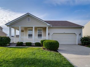 803 Chapelgate Dr, Fairborn, OH 45324