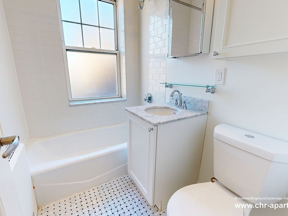 1st image of 24 Chauncy St APT 10