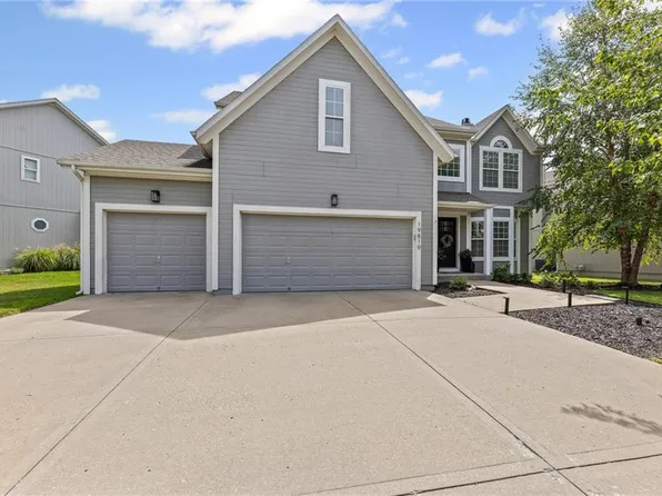 19819 W 96th Ter, Lenexa, KS 66220