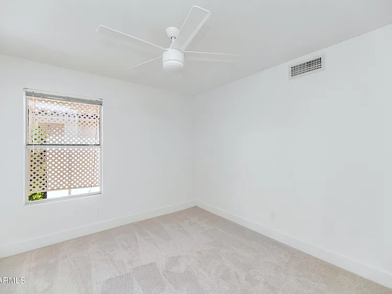 1706 E Windsong Dr — Photo 14