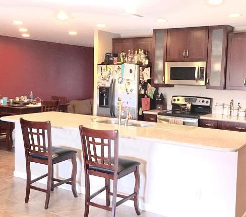 3rd image of 4418 S Willow Dr