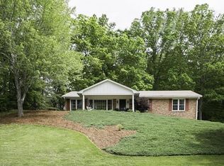 120 W Fox Chase Rd, Asheville, NC 28804