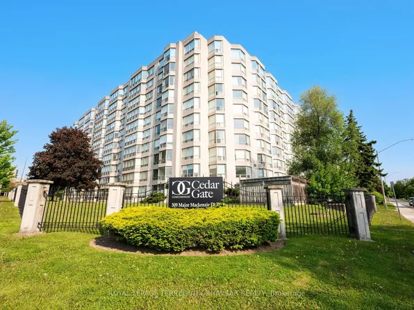 309 Major Mackenzie Dr E #915, Richmond Hill, ON L4C 9V5