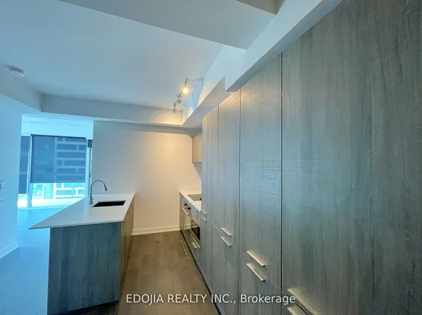 3 Gloucester St, Toronto, ON