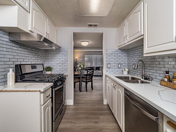 2nd image of 6349 Wexford Cir