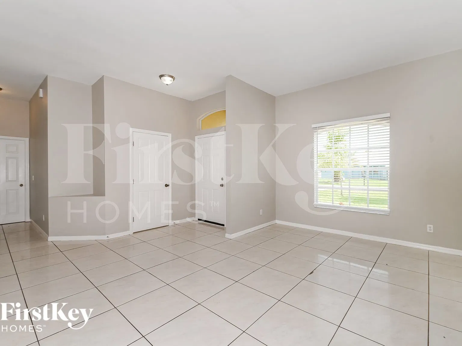 3 bed, 2.0 bath, 2108 sqft, $2,205 — Photo 3