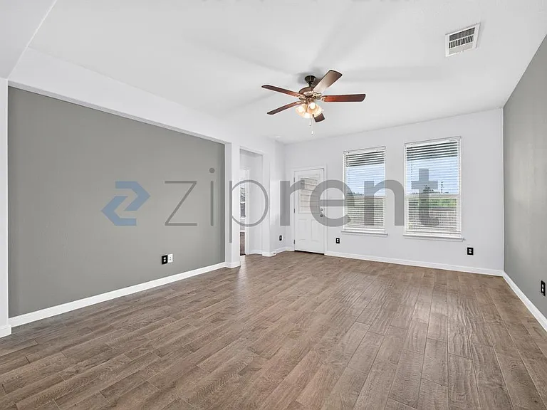 9024 Weepy Hollow Trl — Photo 13