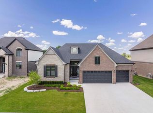 49347 Peacock Dr #184, Macomb, MI 48044