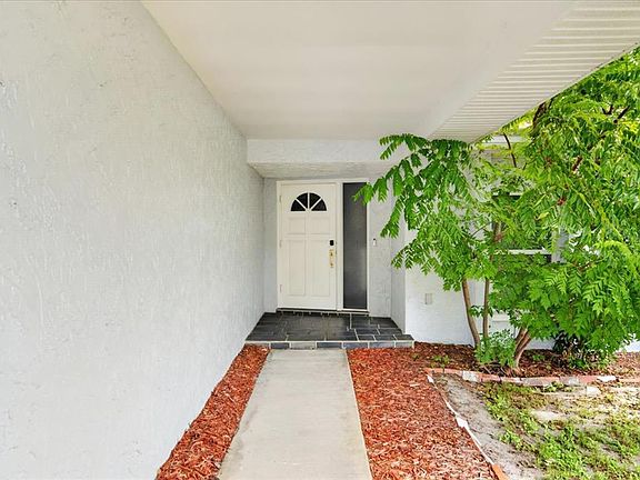 2nd image of 2964 MEADOW OAK DRIVE S