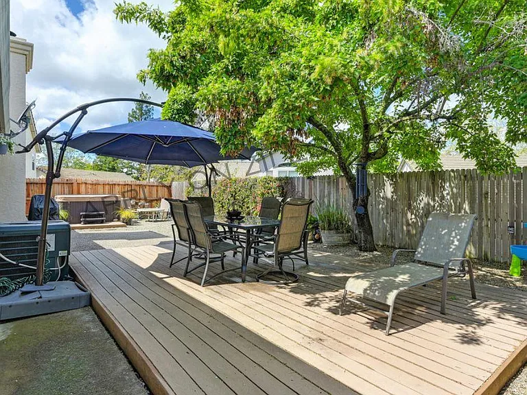 3319 Chapelle Dr — Photo 30