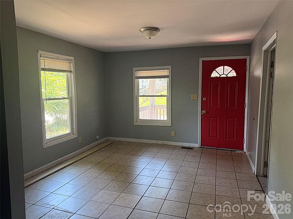 2nd image of 706 N Logan St