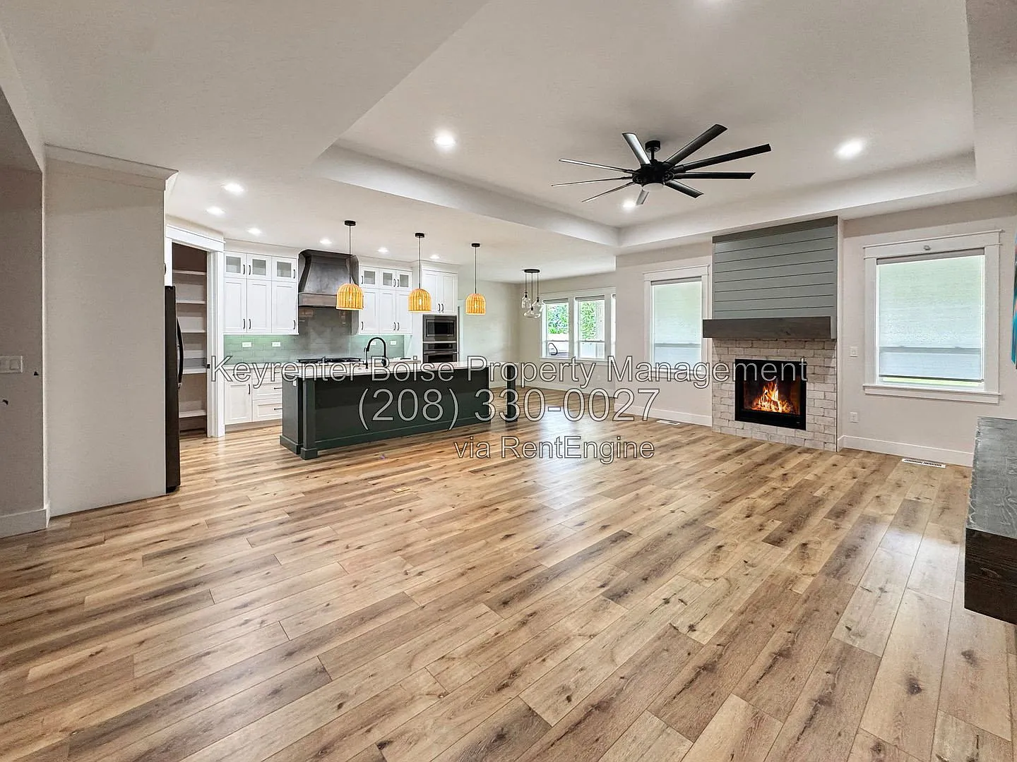 4 bed, 3.5 bath, 2765 sqft, $5,850 — Photo 2