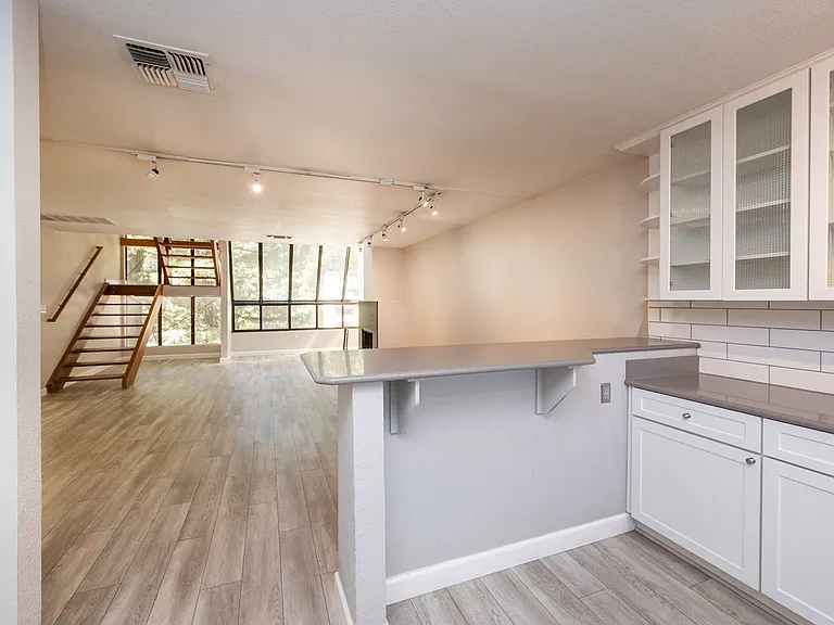 200 P St #D34 — Photo 8