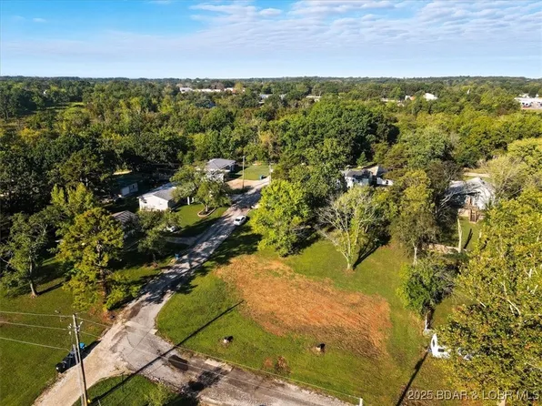 2109 S Oak St, Eldon, MO 65026