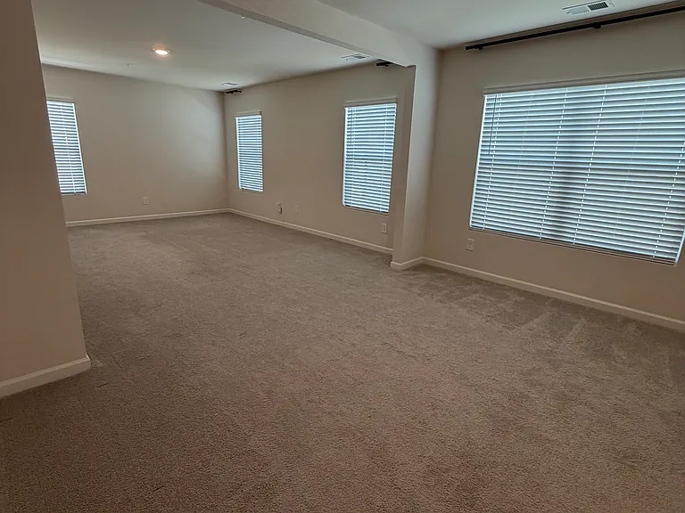 2713 Piper Dr — Photo 8
