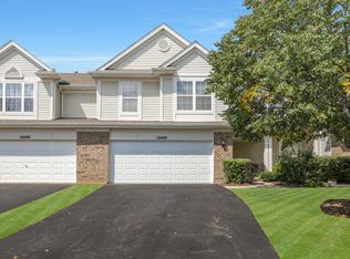 10480 Wakefield Ln, Huntley, IL 60142