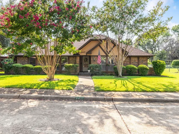 2417 Pearwood Ct, Grand Prairie, TX 75050