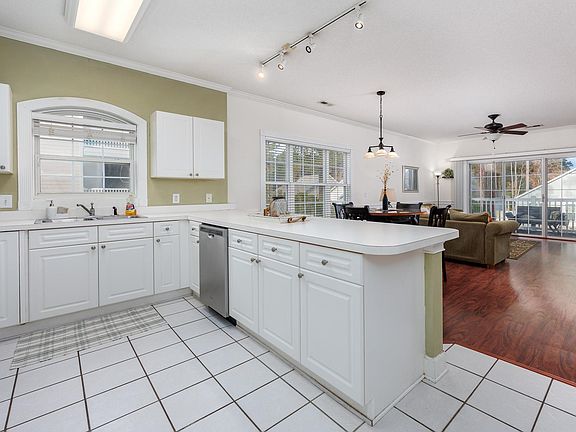 5th image of 4149 Hibiscus Dr. #201
