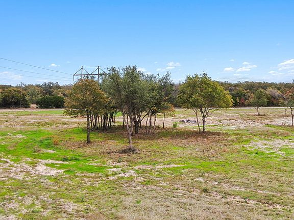 4th image of 4 Perkins Rd