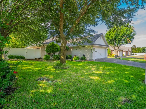 100 Sunglow Loop, Red Oak, TX 75154