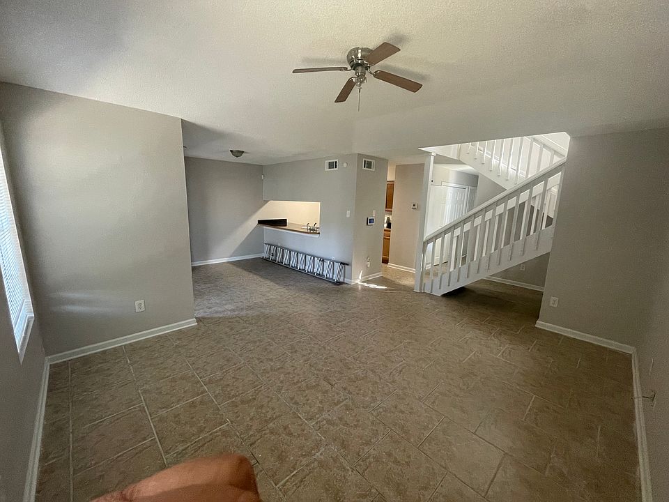 1st image of 5218 Cross Creek Dr