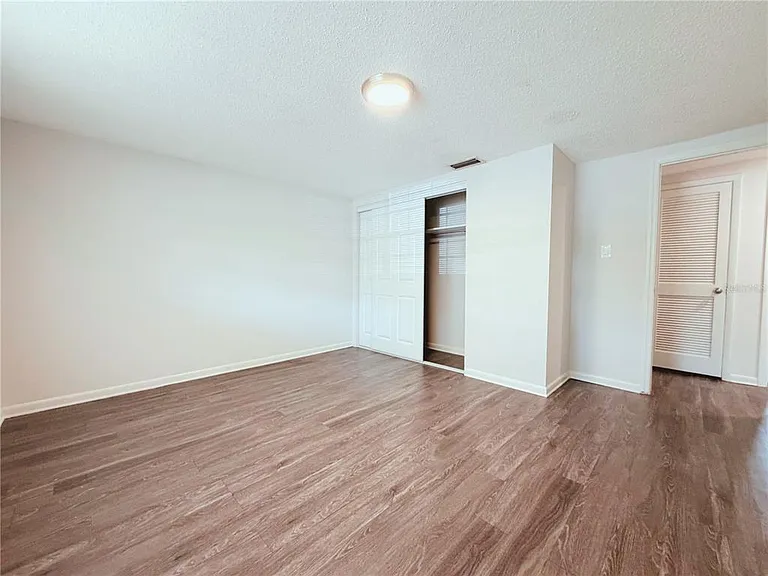 5305 Oakwood Ct #17 — Photo 6