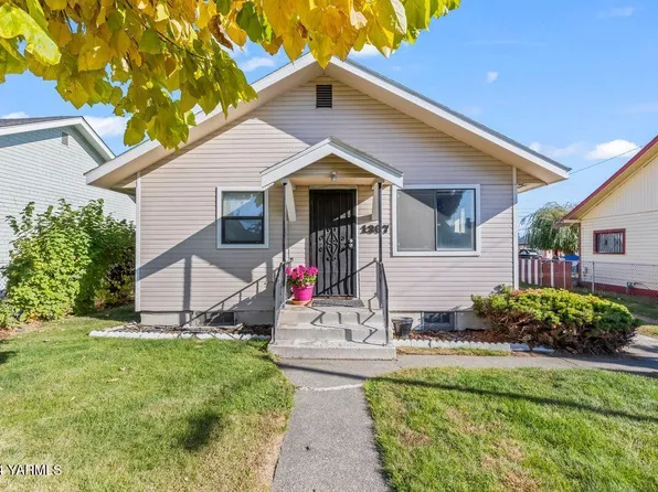 1307 S 8th St, Yakima, WA 98901